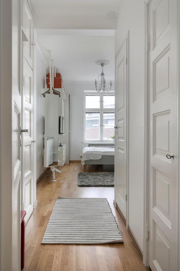 Huoneisto 2ndhomes Bright Studio In Fredrikinkatu *