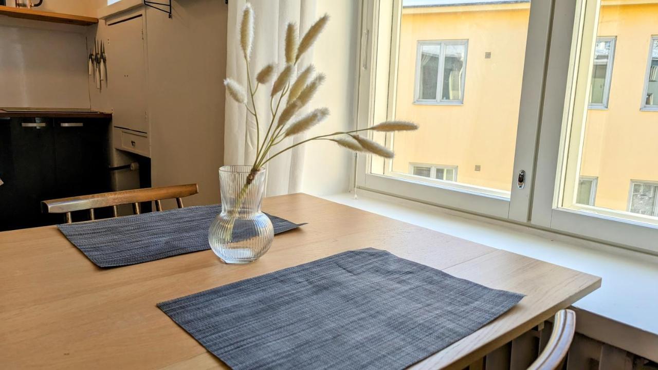 A Cosy Flat Next To Metro Huoneisto *