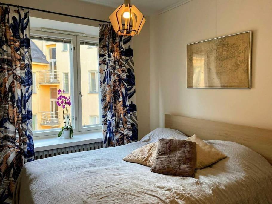 A Cosy Flat Next To Metro Huoneisto *