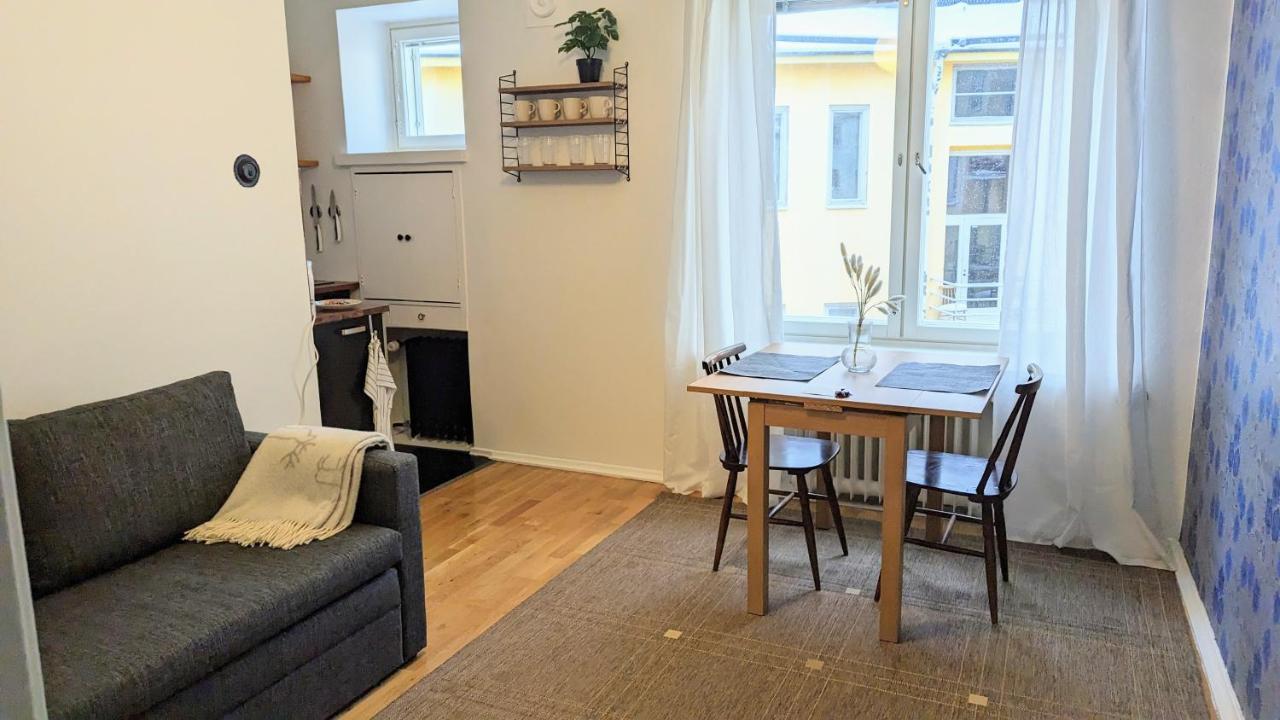 Huoneisto A Cosy Flat Next To Metro *