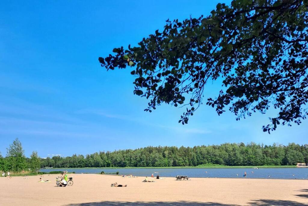 Puotilan Idylli Meren Laehellae Helsinki