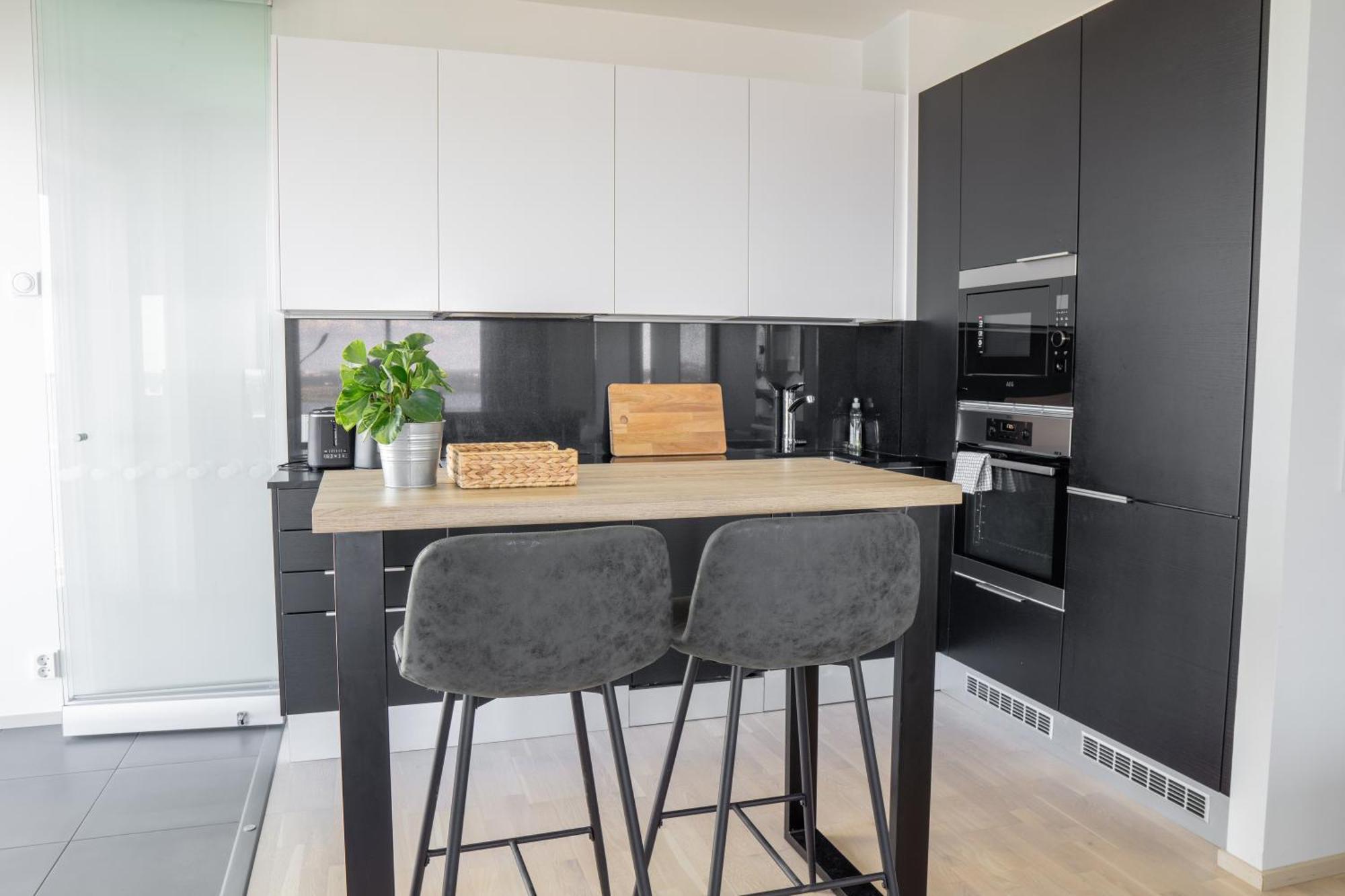 18th Floor High Point 1 Bdr With View - Free Garage Parking Huoneisto