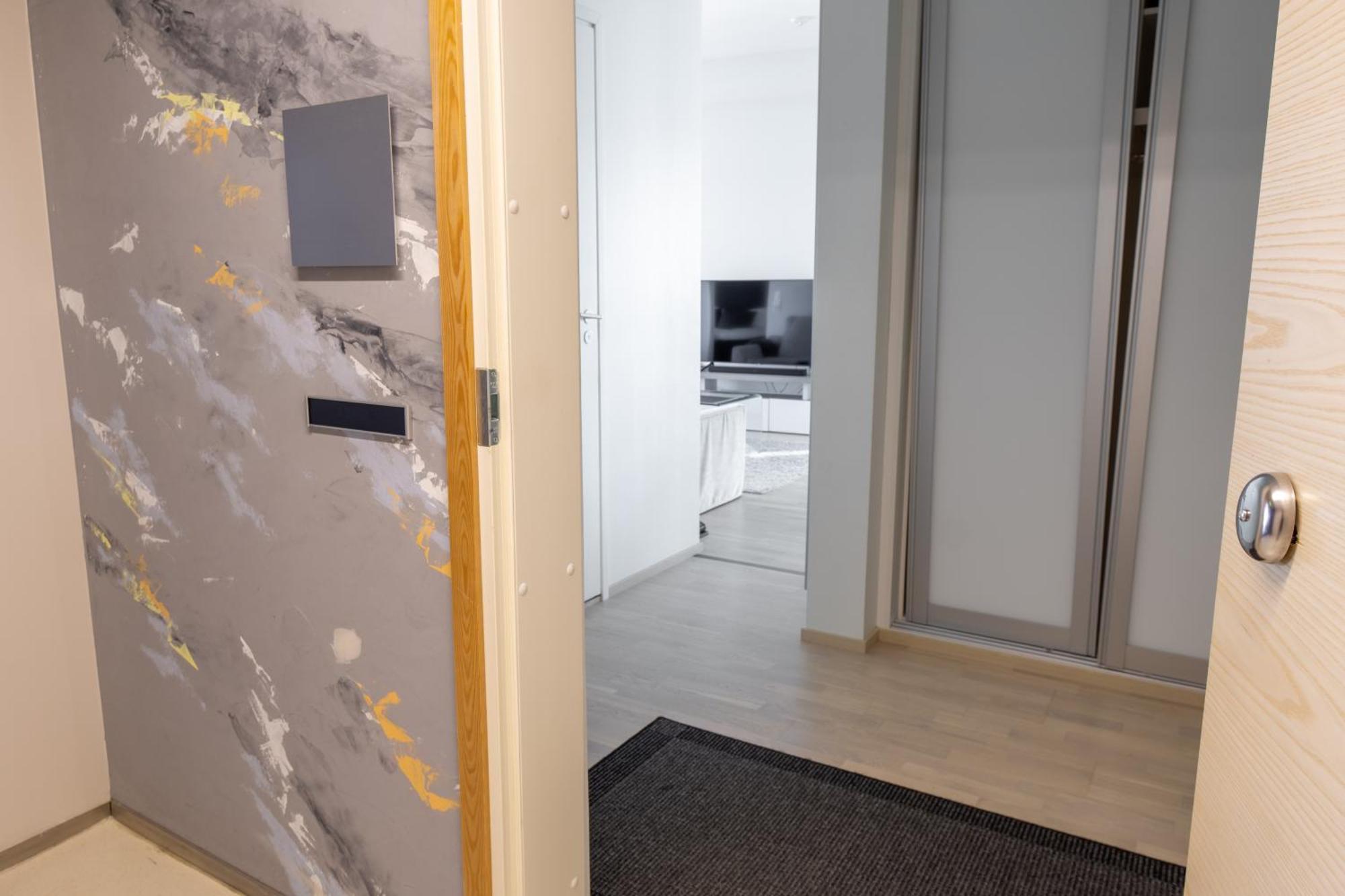 Huoneisto 18th Floor High Point 1 Bdr With View - Free Garage Parking