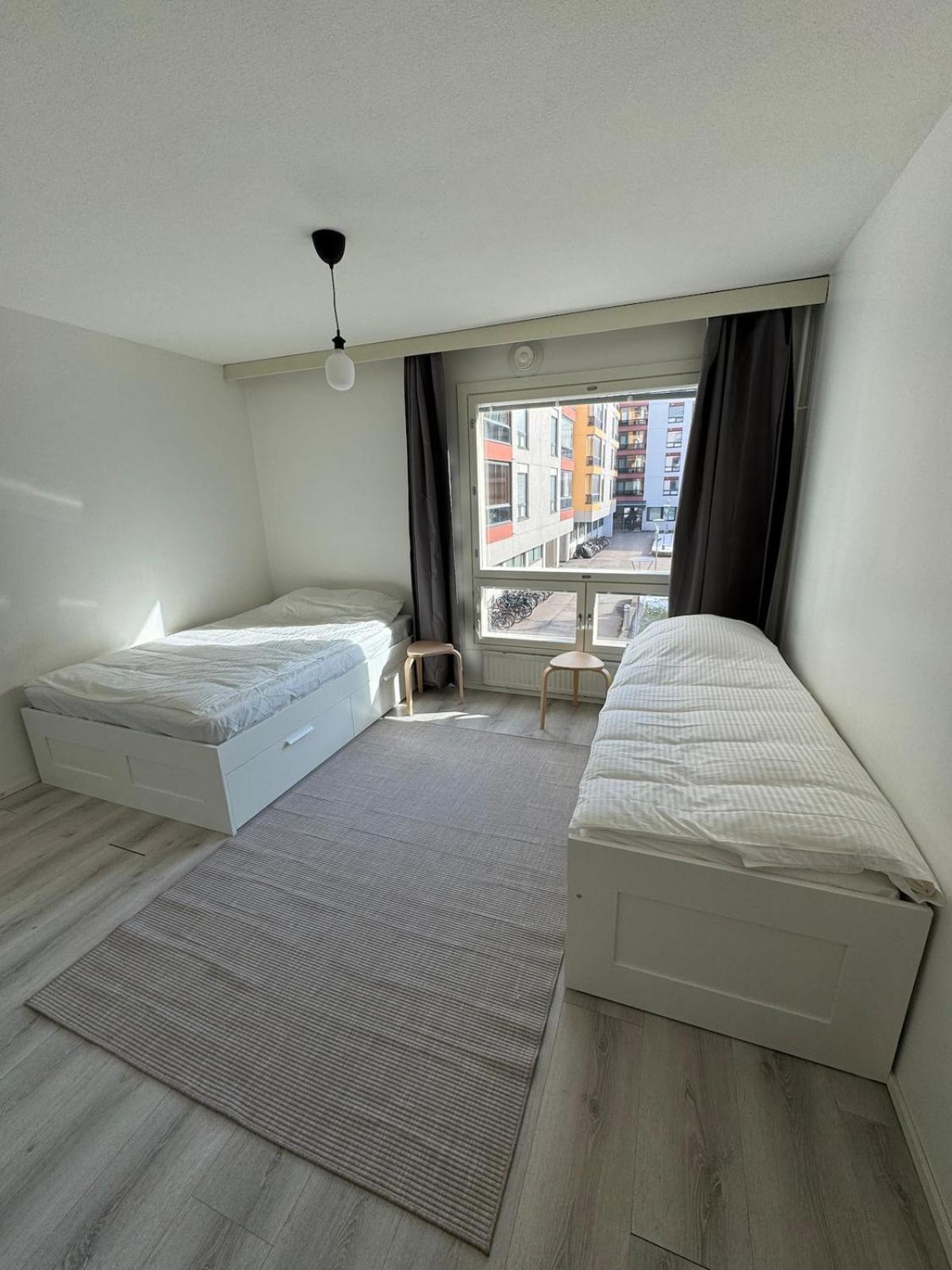2 Bedroom With A Balcony In The Center Of Huoneisto