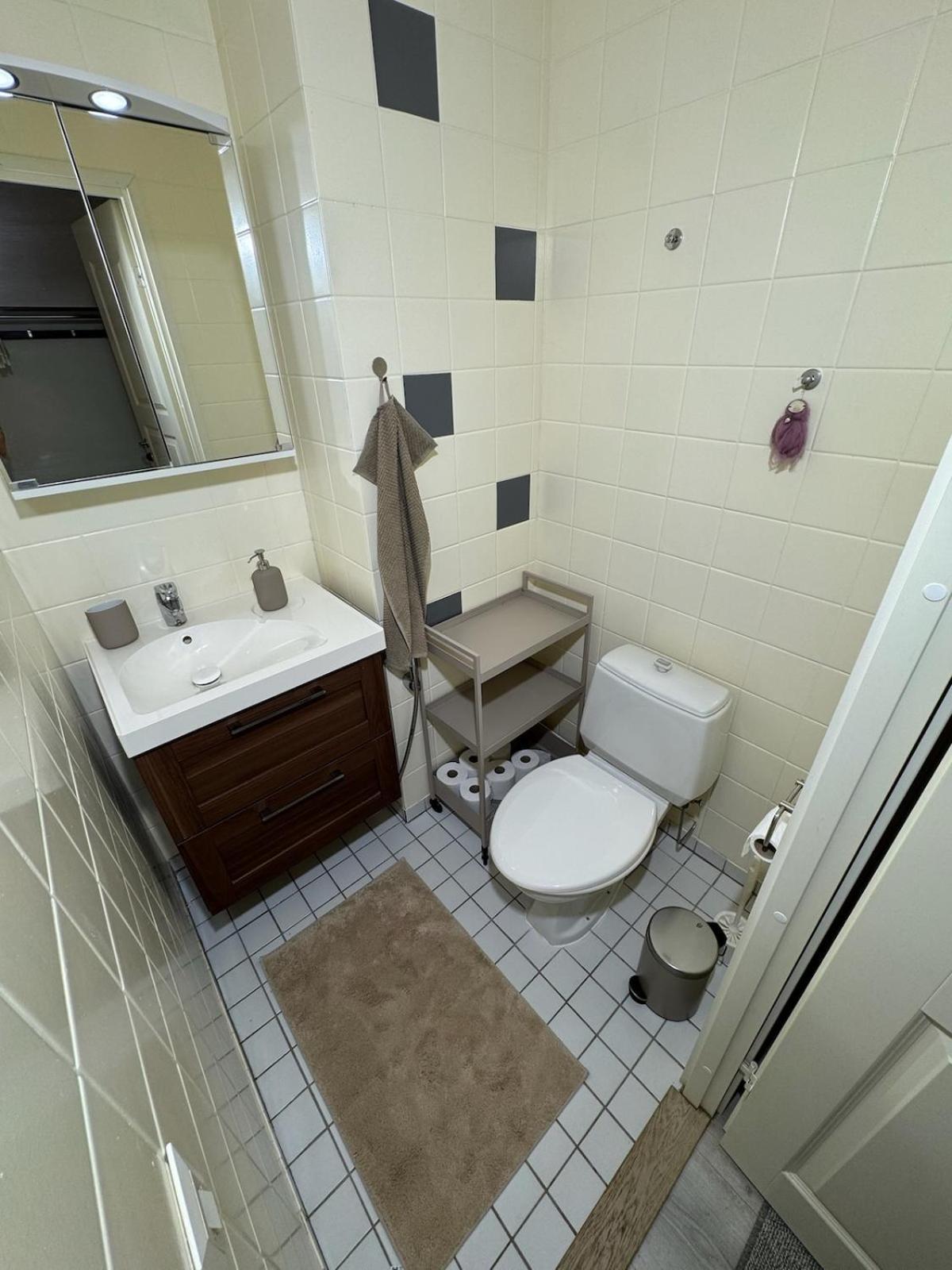 Huoneisto 2 Bedroom With A Balcony In The Center Of